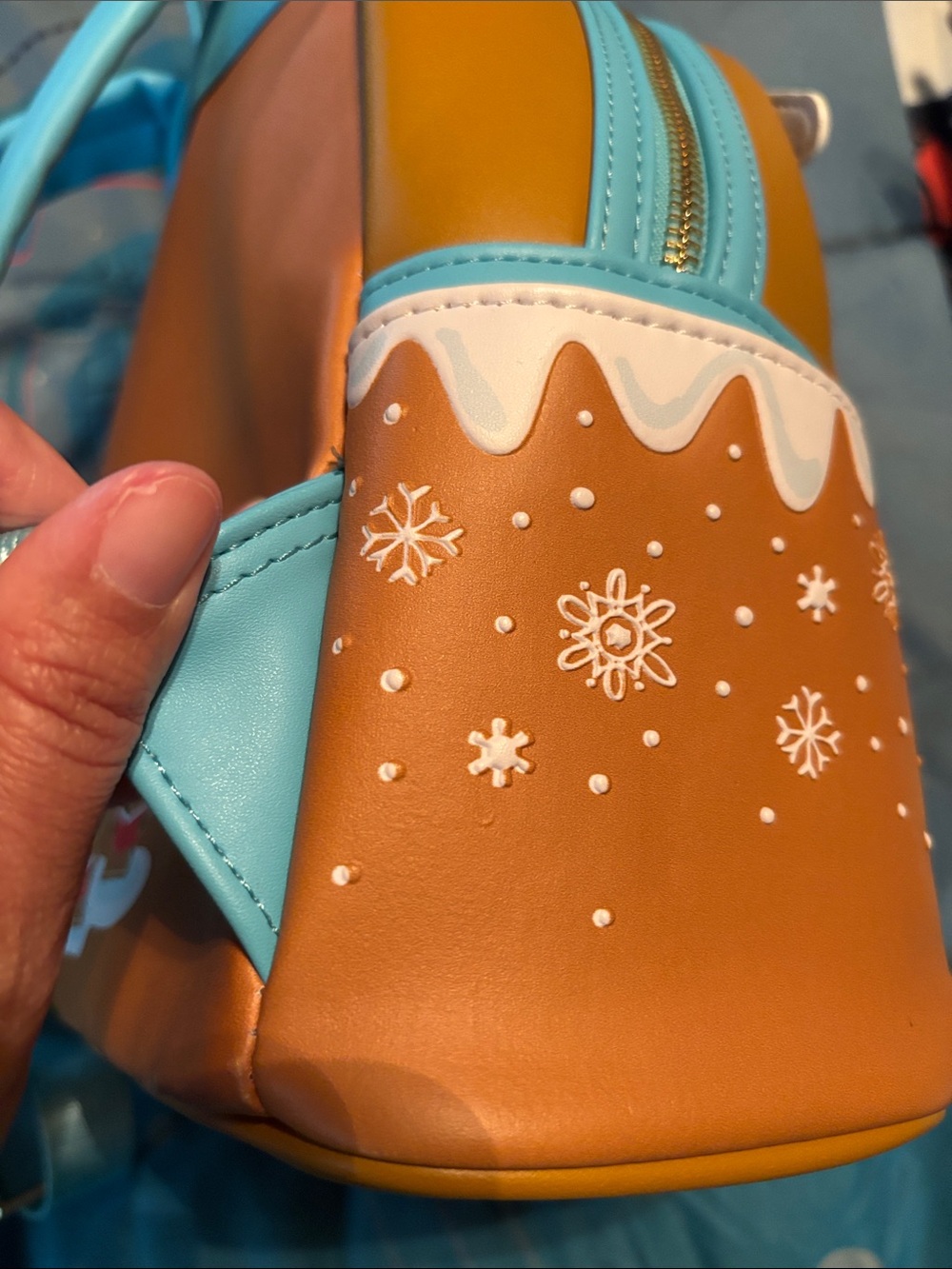 Star Wars Christmas Gingerbread House Loungefly mini backpack - Picture 3 of 7
